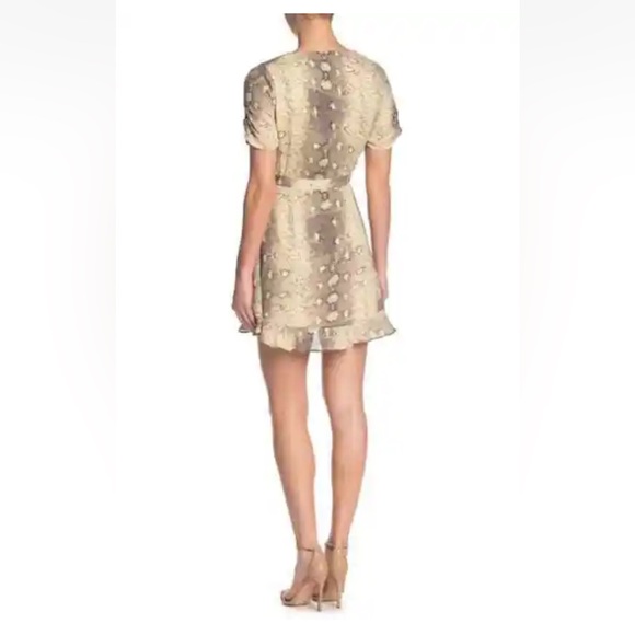🆕 The Impeccable Pig Snake Skin Short Sleeve Wrap Dress Size L - Picture 5 of 15